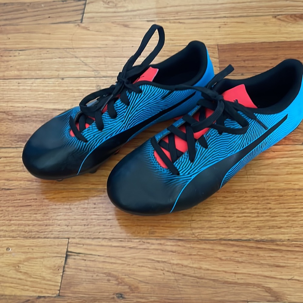 Puma field cleats, size 4, youth